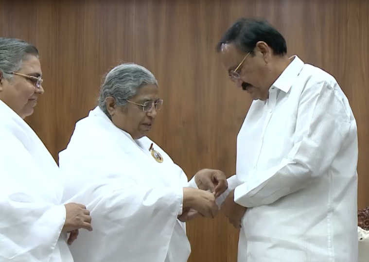 Delhi - T​ying 'Rakhi' to Vice President of India, Hon. Venkaiah Naidu