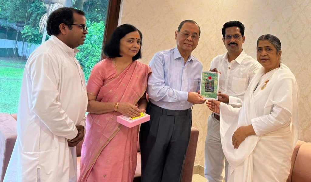 पूर्व चीफ जस्टिस ऑफ इंडिया और वर्तमान राज्यसभा सांसद रंजन गोगोई और केंद्रीय शिक्षा मंत्री भ्राता धर्मेंद्र प्रधान को ब्रह्माकुमारी खिरा दीदी ने राखी बाँधी